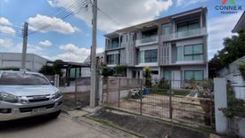 3 Bedroom Townhouse for sale in Bang Mot, Bangkok