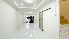 2 Bedroom Townhouse for sale in Bang Chan, Bangkok