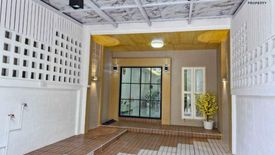 2 Bedroom House for sale in Sam Wa Tawan Tok, Bangkok