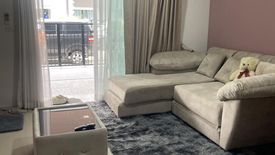 3 Bedroom Townhouse for sale in Nong Khang Phlu, Bangkok