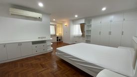 3 Bedroom Condo for rent in Khlong Tan Nuea, Bangkok