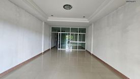 3 Bedroom Commercial for sale in Tha Raeng, Bangkok