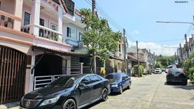 2 Bedroom Townhouse for sale in Bang Khu Rat, Nonthaburi