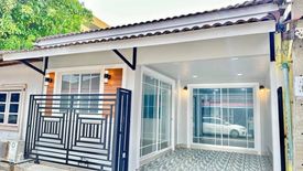 3 Bedroom Townhouse for sale in Bang Khu Rat, Nonthaburi