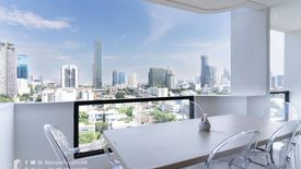 3 Bedroom Condo for sale in Khlong Tan Nuea, Bangkok