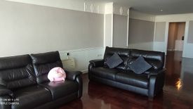 3 Bedroom Condo for rent in Khlong Tan Nuea, Bangkok