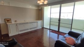 3 Bedroom Condo for rent in Khlong Tan Nuea, Bangkok