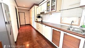 2 Bedroom Condo for sale in Khlong Toei, Bangkok near BTS Nana