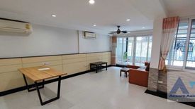 3 Bedroom Townhouse for rent in Phra Khanong, Bangkok near BTS Thong Lo