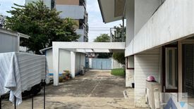 4 Bedroom House for sale in Phra Khanong, Bangkok near BTS Phra Khanong