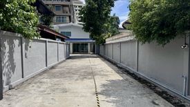 2 Bedroom House for rent in Khlong Tan Nuea, Bangkok