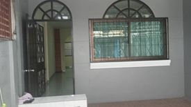 3 Bedroom Townhouse for sale in Tha Raeng, Bangkok