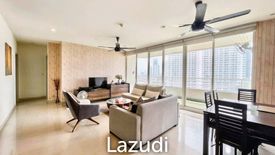 3 Bedroom Condo for sale in Bang Lamphu Lang, Bangkok