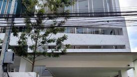 3 Bedroom House for sale in Chan Kasem, Bangkok