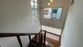 5 Bedroom House for sale in Phra Khanong Nuea, Bangkok