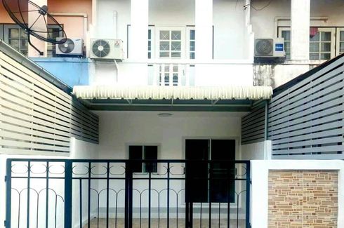 2 Bedroom Townhouse for sale in Thanarom, Lat Sawai, Pathum Thani