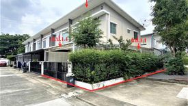 3 Bedroom Townhouse for sale in Bang Khun Kong, Nonthaburi