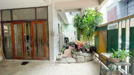 3 Bedroom Townhouse for sale in Baan Suan Charoenjai, Khlong Tan Nuea, Bangkok