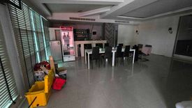 Commercial for rent in Phra Khanong Nuea, Bangkok