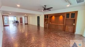 3 Bedroom Apartment for rent in Khlong Toei, Bangkok near BTS Asoke