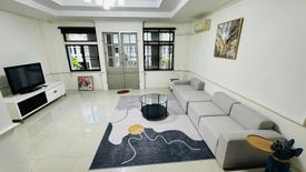 4 Bedroom Townhouse for rent in Baan Prompong, Khlong Tan Nuea, Bangkok