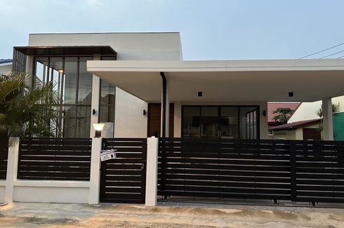 3 Bedroom Villa for sale in Na Kluea, Chonburi