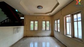 2 Bedroom House for sale in Huai Khwang, Bangkok near MRT Huai Khwang