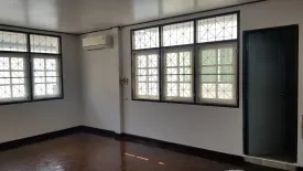 4 Bedroom House for rent in Phra Khanong Nuea, Bangkok near BTS Phra Khanong