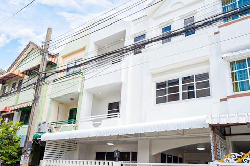 4 Bedroom Townhouse for sale in Nuan Chan, Bangkok