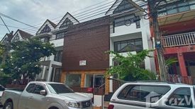 4 Bedroom Townhouse for sale in Phlapphla, Bangkok