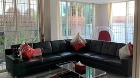 4 Bedroom House for sale in Din Daeng, Bangkok near MRT Thailand Cultural Centre