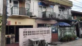 6 Bedroom Townhouse for sale in Bang Chak, Bangkok near BTS Udom Suk