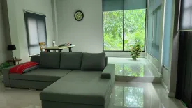 2 Bedroom House for rent in Thanon Nakhon Chai Si, Bangkok