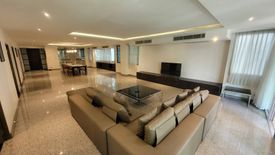 3 Bedroom Condo for rent in Khlong Tan Nuea, Bangkok