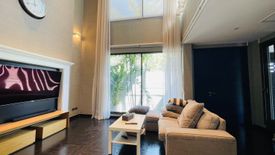 3 Bedroom House for rent in Khlong Tan Nuea, Bangkok