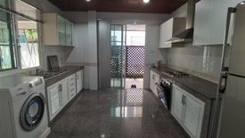 4 Bedroom House for rent in Khlong Tan Nuea, Bangkok near BTS Ekkamai