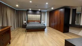 4 Bedroom Condo for sale in Khlong Tan Nuea, Bangkok near BTS Thong Lo