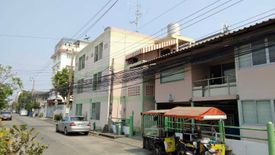 32 Bedroom Commercial for sale in Lat Phrao, Bangkok