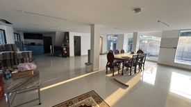 6 Bedroom Commercial for rent in Chatuchak, Bangkok