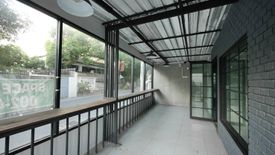 Commercial for rent in Phra Khanong Nuea, Bangkok