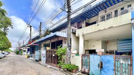 2 Bedroom Townhouse for sale in Dokmai, Bangkok