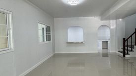 3 Bedroom Townhouse for sale in Khlong Sam, Pathum Thani