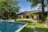 Villa dijual dengan 5 kamar tidur di Kerobokan, Bali