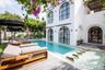 Villa dijual dengan 4 kamar tidur di Kuta, Bali