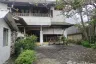 Rumah dijual dengan 5 kamar tidur di Sempidi, Bali