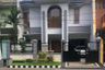 4 Bedroom House for sale in Wiyung, East Java