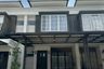 Rumah disewa dengan 3 kamar tidur di Wiyung, Jawa Timur