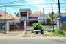 Rumah dijual dengan 3 kamar tidur di Petemon, Jawa Timur