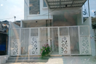 Rumah disewa dengan 3 kamar tidur di Wiyung, Jawa Timur