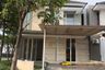 4 Bedroom House for sale in Sambikerep, East Java